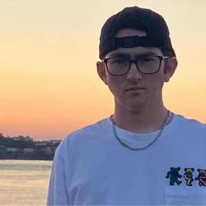 Meet your Posher, Maxime